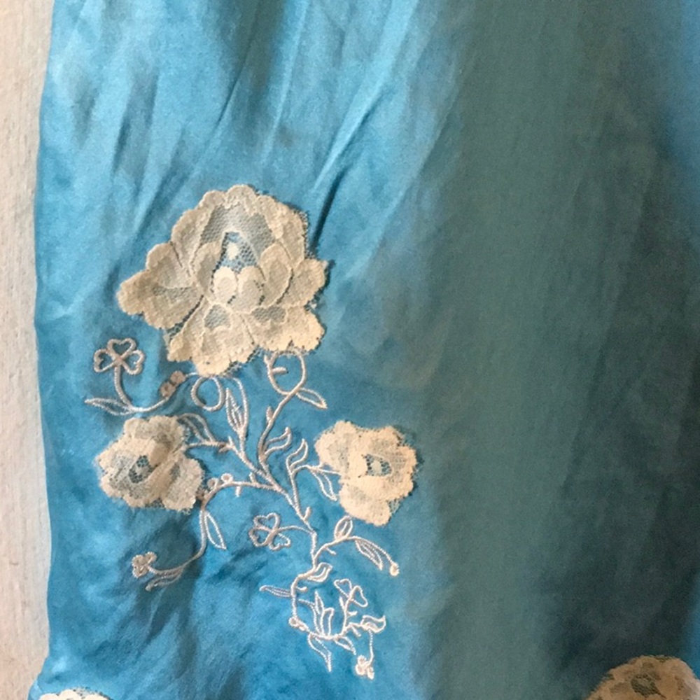 Vintages, express silky tank top - Picture 3 of 6